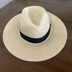 Ann Taylor Straw Fedora Sun Hat. Never used.